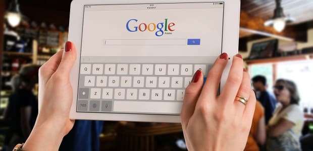 V roku 2021 sme si najčastejšie googlili recept na lečo a šišky!