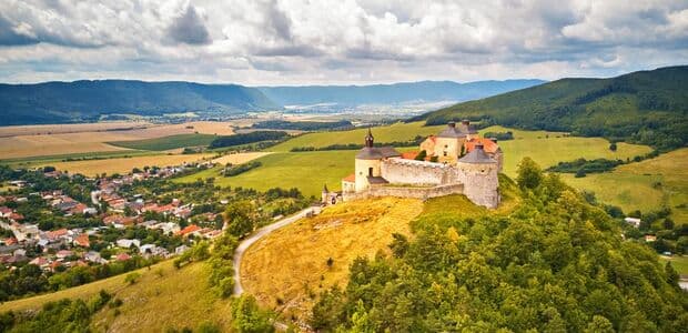 Obnova hradu Krásna Hôrka je jednou z najrozsiahlejších pamiatkových obnov na Slovensku