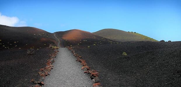 Láva zo sopky na ostrove La Palma už vteká do Atlantického oceánu