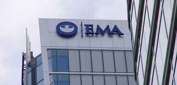 EMA očkovanie proti covidu pre deti mladšie ako 12 rokov nepovolila. Ministerstvo zdravotníctva SR to však povolilo a vyvolalo rozsiahlu diskusiu medzi rodičmi