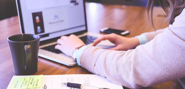 Študenti a doktorandi sa môžu uchádzať o štipendiá na štúdium a výskum vo svete