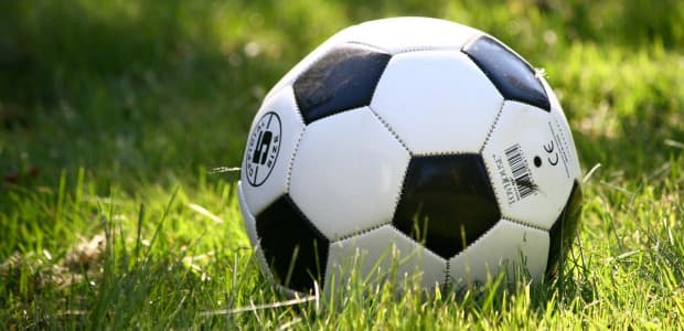 Dnes by oslavoval narodeniny futbalový hráč storočia ako ho nazvala FIFA!