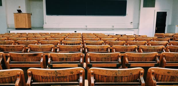 Funguje už 389 rokov! Ktorú slovenskú univerzitu dnes otvorili?