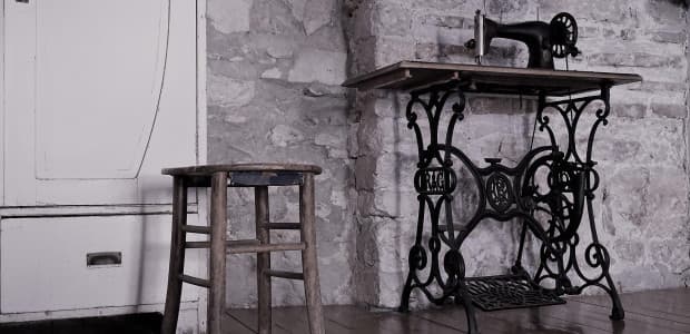 Šijacie stroje, ihlice a háčiky – Keď sa oblečenie často vyrábalo doma